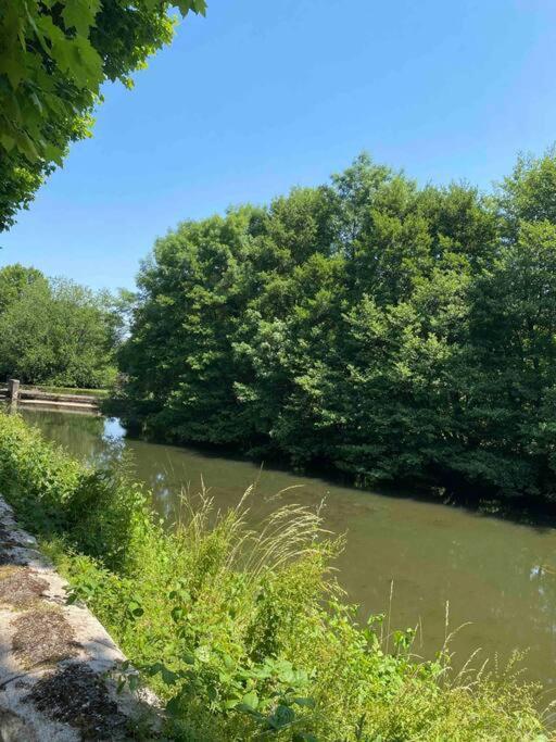 Apartamento Les Rives De L'Indre. Parking Gratuit. Lit 160Cm Châteauroux Exterior foto
