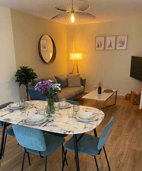 Apartamento Les Rives De L'Indre. Parking Gratuit. Lit 160Cm Châteauroux Exterior foto