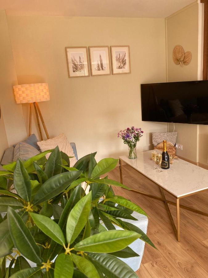Apartamento Les Rives De L'Indre. Parking Gratuit. Lit 160Cm Châteauroux Exterior foto