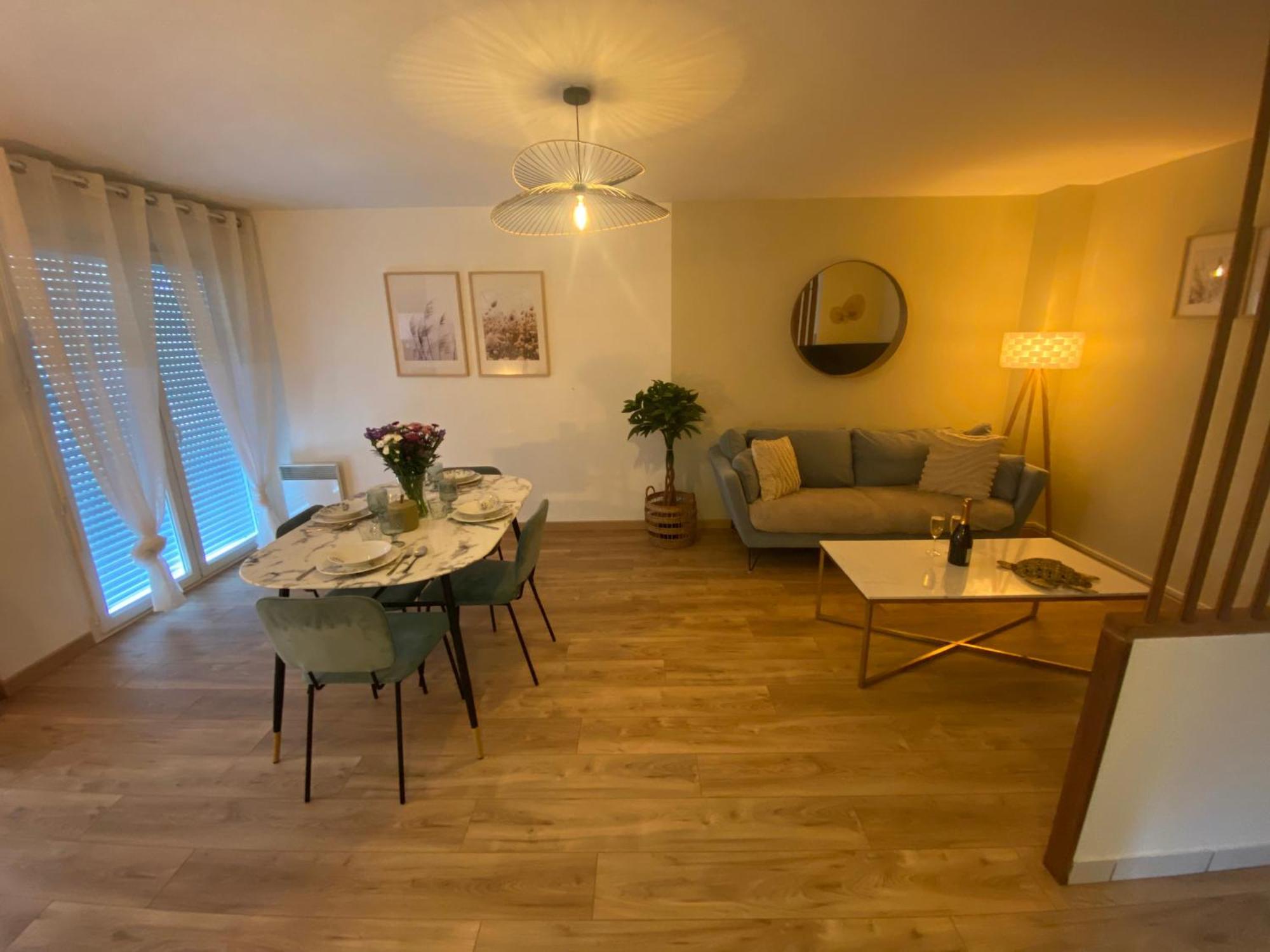 Apartamento Les Rives De L'Indre. Parking Gratuit. Lit 160Cm Châteauroux Exterior foto